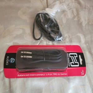 Set of Two (2) 5 ft Hosa Technology Audio Cables